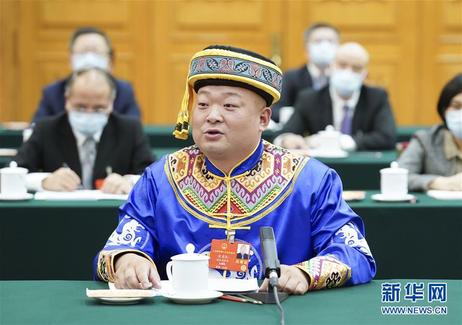 (新華全媒頭條·圖文互動)(8)從人民中汲取磅礴力量——習近平總書記同出席2020年全國兩會人大代表、政協委員共商國是紀實