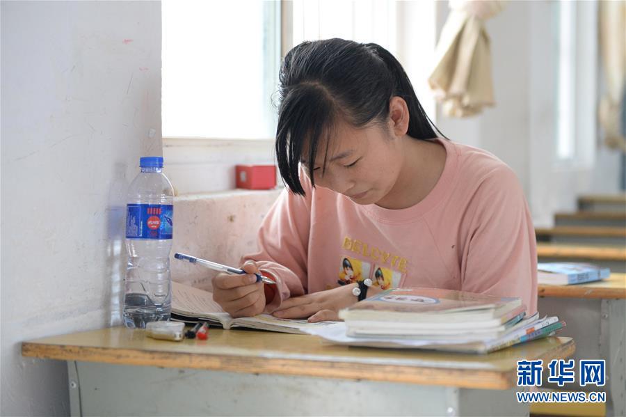 （在習近平新時代中國特色社會主義思想指引下&mdash;&mdash;新時代新作為新篇章&middot;習近平總書記關(guān)切事&middot;圖文互動）（2）戰(zhàn)洪魔　保安全&mdash;&mdash;近期防汛救災(zāi)熱點觀察