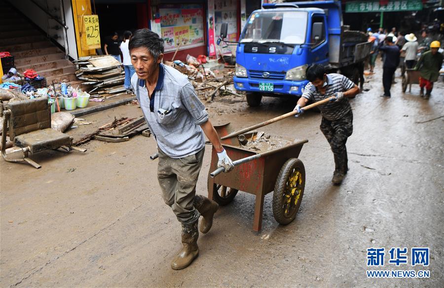 （在習近平新時代中國特色社會主義思想指引下&mdash;&mdash;新時代新作為新篇章&middot;習近平總書記關(guān)切事&middot;圖文互動）（4）戰(zhàn)洪魔　保安全&mdash;&mdash;近期防汛救災(zāi)熱點觀察