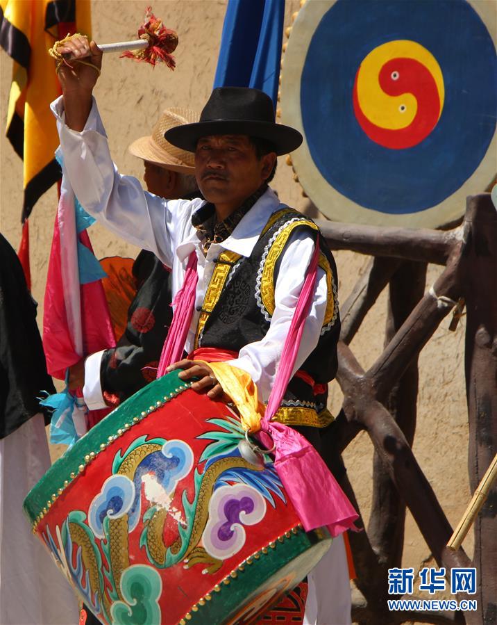 （圖文互動(dòng)）（4）高原追夢(mèng)人守護(hù)非遺&ldquo;活化石&rdquo;