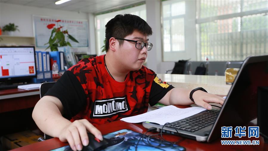  （新華全媒頭條&middot;圖文互動）（3）青春，在希望的田野上&mdash;&mdash;大別山區尋訪&ldquo;城歸&rdquo;大學畢業生