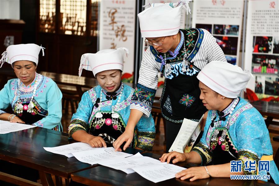 （新時(shí)代文明實(shí)踐&middot;圖文互動）（3）文明春風(fēng)入萬家&mdash;&mdash;新時(shí)代文明實(shí)踐中心助推黨的創(chuàng)新理論在基層落地生根