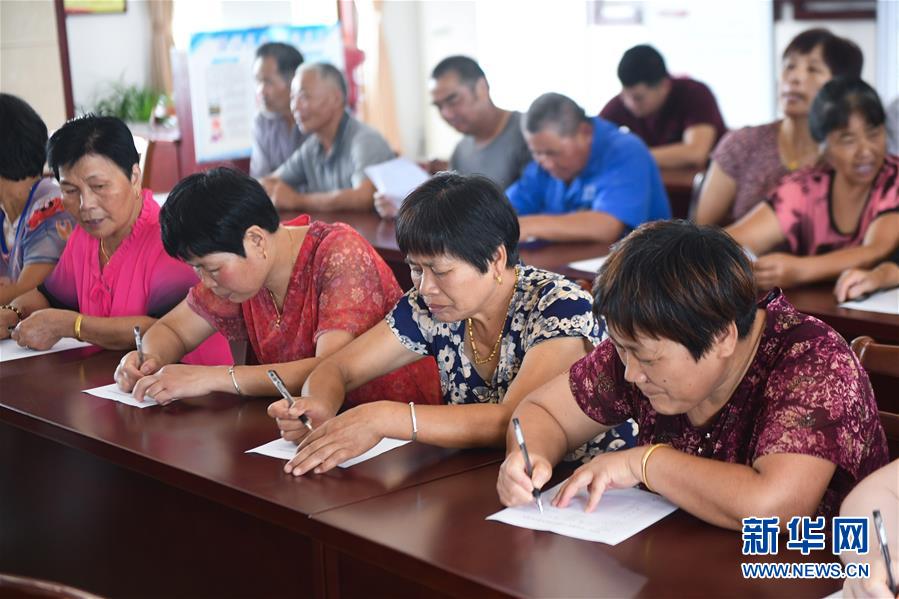 （新時(shí)代文明實(shí)踐&middot;圖文互動）（9）文明春風(fēng)入萬家&mdash;&mdash;新時(shí)代文明實(shí)踐中心助推黨的創(chuàng)新理論在基層落地生根