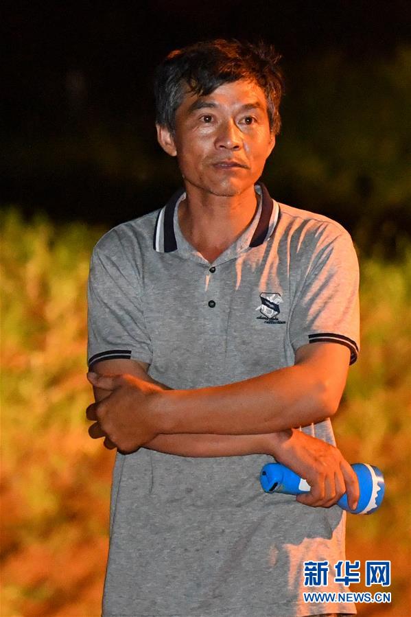 （防汛抗洪&middot;圖文互動）（3）&ldquo;保衛家園，誰都不能是旁觀者&rdquo;&mdash;&mdash;夜訪洞庭湖大堤防汛一線