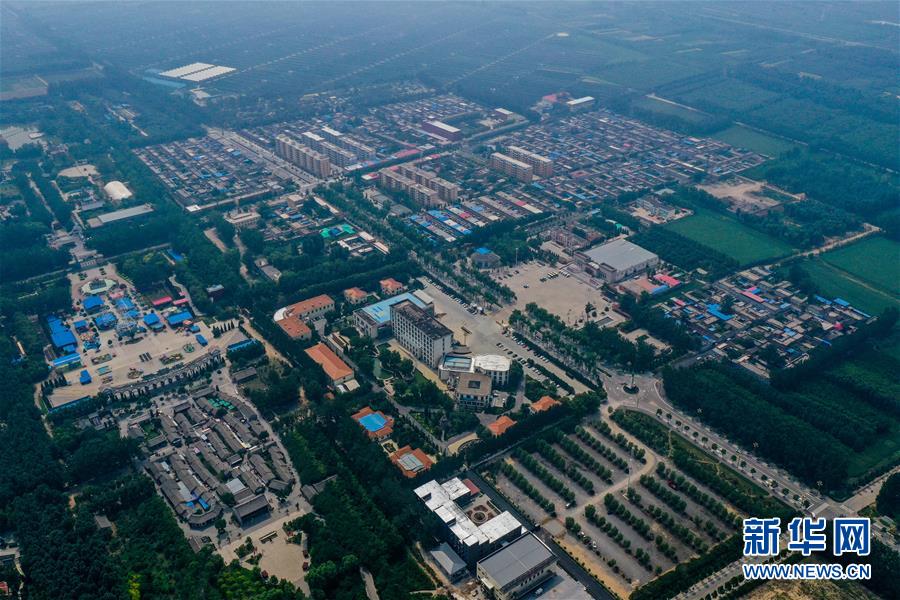 （新華全媒頭條&middot;走向我們的小康生活&middot;圖文互動）（1）我們村里的年輕人&mdash;&mdash;賈家莊追求美好生活的&ldquo;動力源泉&rdquo;