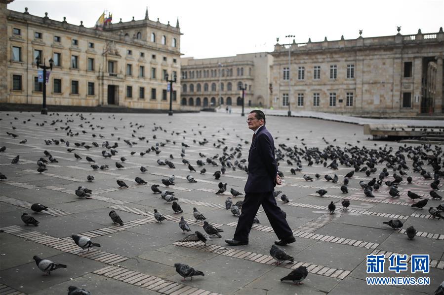 (國(guó)際·圖文互動(dòng))(7)特稿:穿越寒暑 無(wú)問(wèn)西東——寫在新冠疫情構(gòu)成“國(guó)際關(guān)注的突發(fā)公共衛(wèi)生事件”半年之際