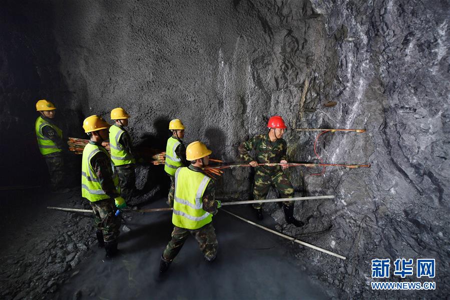（軍事&middot;圖文互動）（5）為導彈筑巢的&ldquo;彝族雄鷹&rdquo;&mdash;&mdash;記&ldquo;最美新時代革命軍人&rdquo;沙子呷