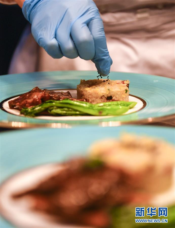 （在習(xí)近平新時代中國特色社會主義思想指引下&mdash;&mdash;新時代新作為新篇章&middot;習(xí)近平總書記關(guān)切事&middot;圖文互動）（5）珍惜盤中餐，狠剎浪費風(fēng)&mdash;&mdash;各地積極行動堅決制止餐飲浪費