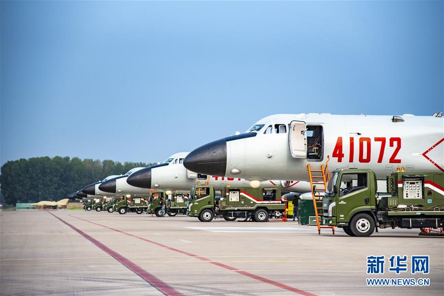 （在習近平強軍思想指引下&middot;我們在戰位報告&middot;圖文互動）（1）雷霆&ldquo;戰神&rdquo;向戰而飛&mdash;&mdash;空軍航空兵某師牢記囑托備戰打仗記事