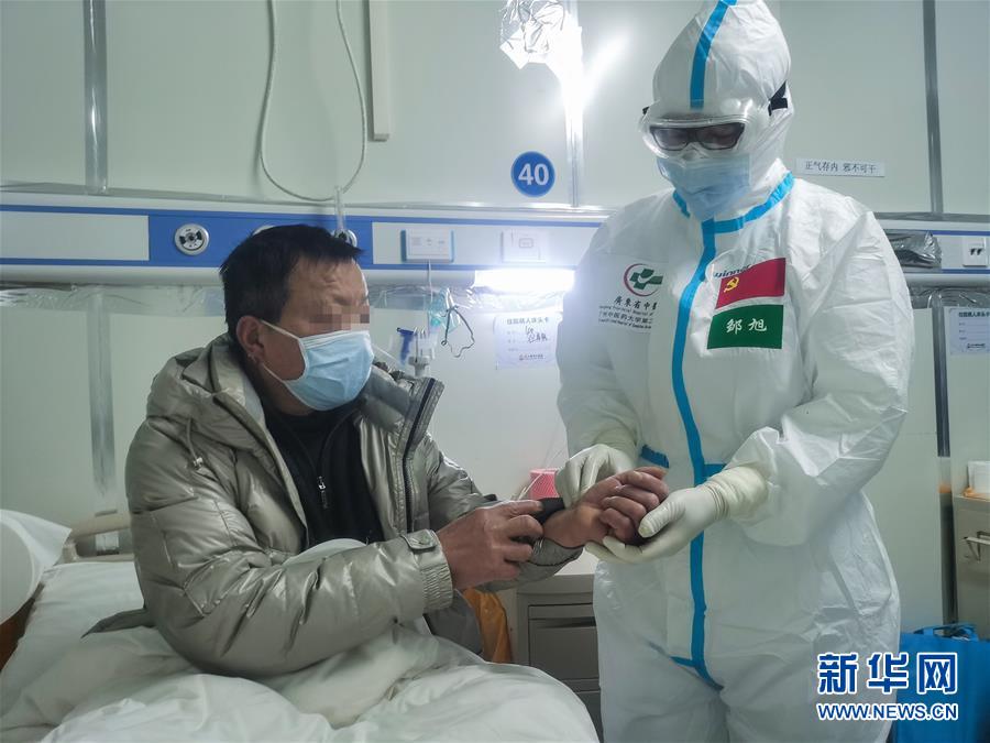 （抗疫一線醫(yī)務(wù)人員英雄群體&middot;圖文互動）（2）合力護航生命之舟&mdash;&mdash;遼寧、上海、廣東等醫(yī)療隊聯(lián)手決戰(zhàn)雷神山