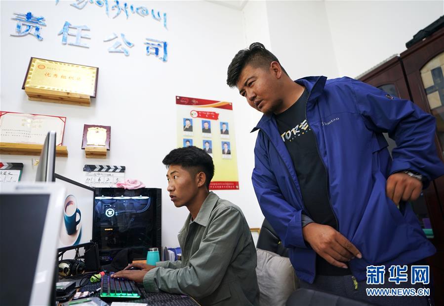 （新華全媒頭條&middot;走向我們的小康生活&middot;決戰決勝脫貧攻堅&middot;圖文互動）（11）高原上綻放的光芒&mdash;&mdash;來自青海攻克深度貧困堡壘的故事