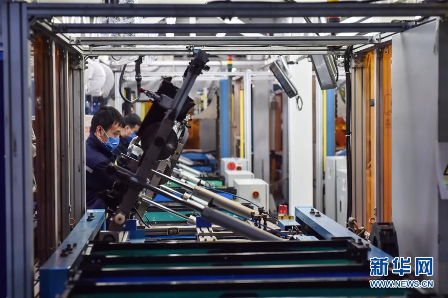 (新華全媒頭條·圖文互動)(8)北京“六穩”“六保”工作一線實錄