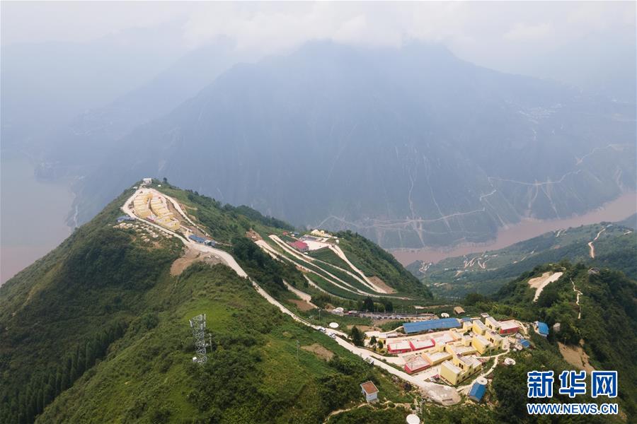 （新華全媒頭條&middot;圖文互動）（1）決戰決勝奪取脫貧攻堅戰全面勝利&mdash;&mdash;寫在第7個國家扶貧日之際