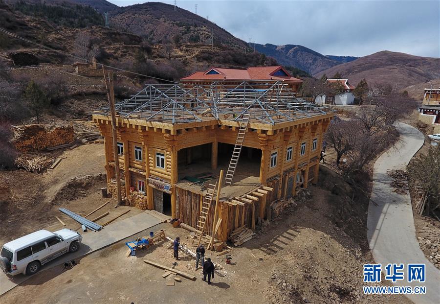 （新華全媒頭條&middot;圖文互動）（3）命運的轉折&mdash;&mdash;寫在四川甘孜藏族自治州建州70年之際