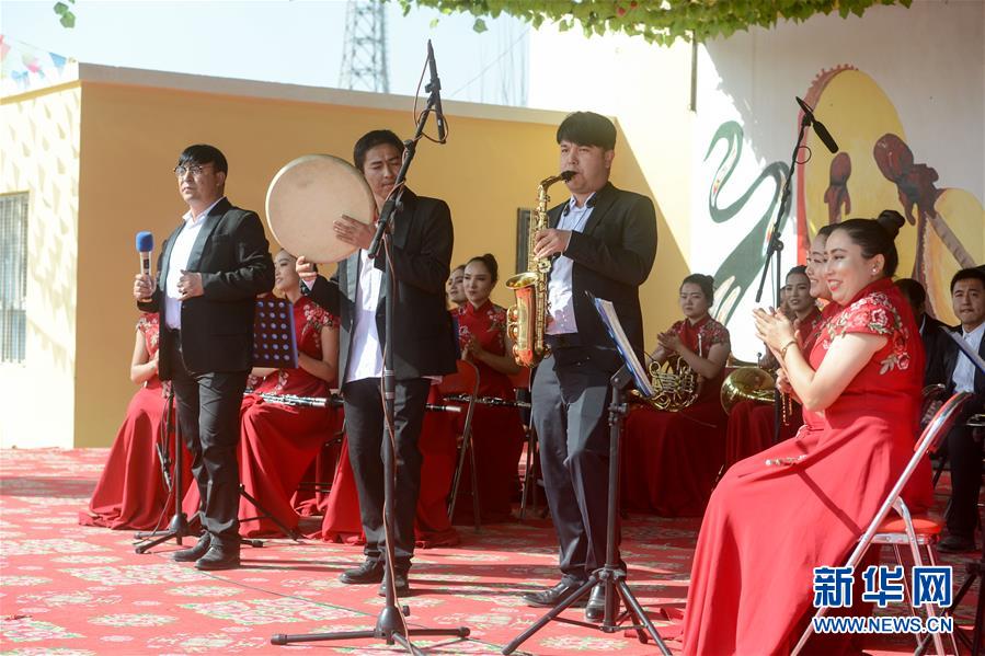 （新華全媒頭條&middot;圖文互動）（13）新天地 新兒女 新奇跡&mdash;&mdash;脫貧攻堅繪就新疆新圖景