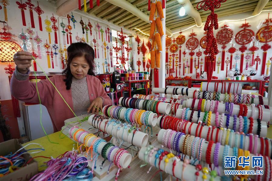 （全面建成小康社會&ldquo;百城千縣萬村調研行&rdquo;&middot;圖文互動）（3）北戴河村：藝術院落&ldquo;點亮&rdquo;鄉村致富路