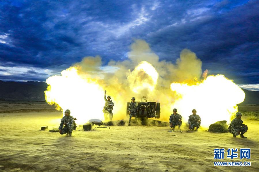 （在習近平強軍思想指引下&middot;我們在戰位報告&middot;圖文互動）（1）朵朵傘花綻放，勝戰精兵天降&mdash;&mdash;空降兵部隊某旅教導員余海龍帶領官兵傳承黃繼光精神記事