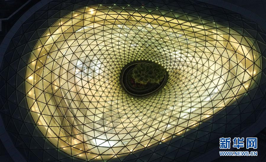 （在習(xí)近平新時代中國特色社會主義思想指引下&mdash;&mdash;新時代新作為新篇章&middot;總書記關(guān)切開放事&middot;圖文互動）（5）開放的故事講不完&mdash;&mdash;海南開放再&ldquo;提速&rdquo;