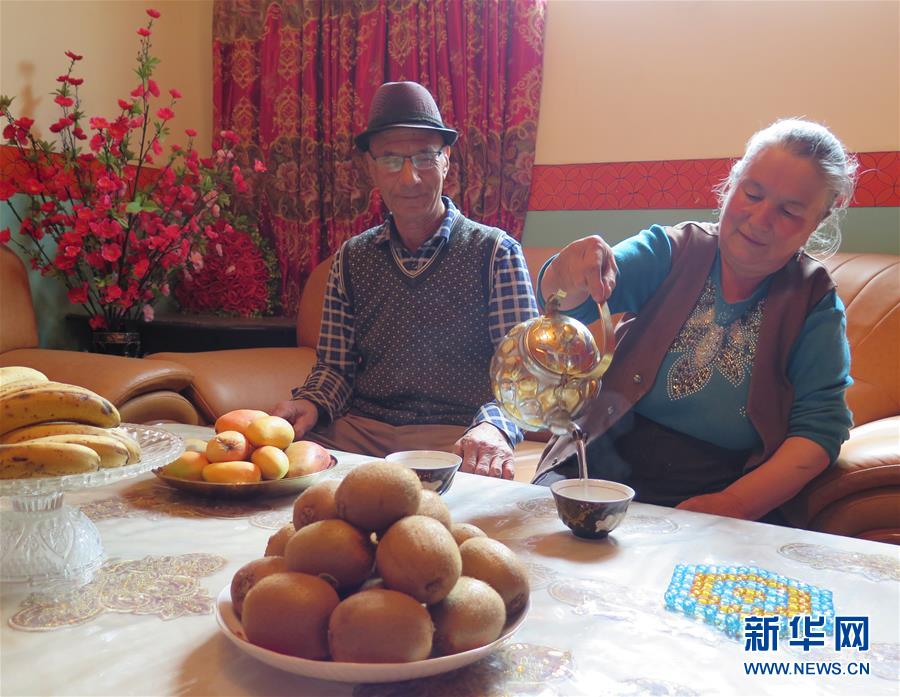 (新華全媒頭條·圖文互動)(12)春天里的5個“戰(zhàn)貧”瞬間——習近平總書記關(guān)于脫貧攻堅決策部署指引攻克最后的深貧堡壘