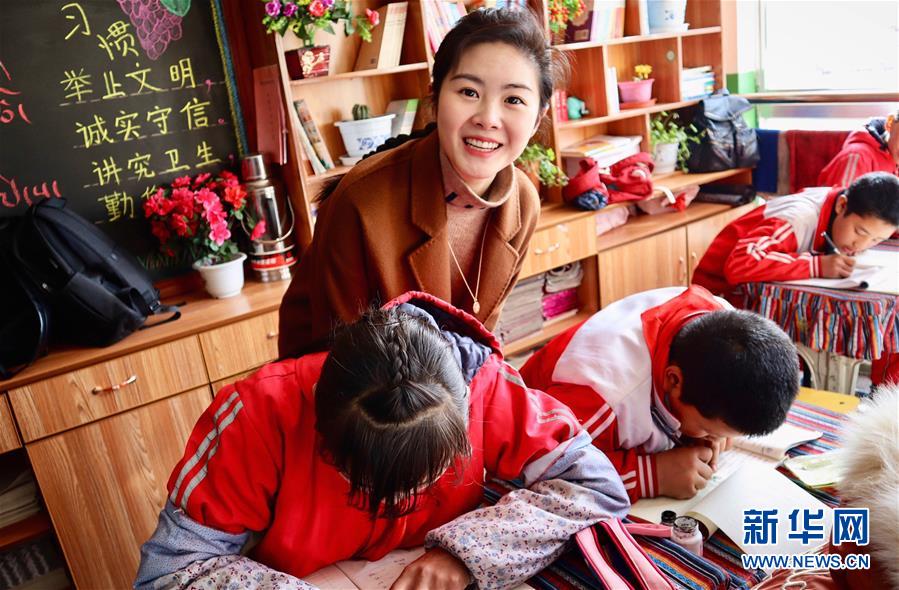 （在習近平新時代中國特色社會主義思想指引下&mdash;&mdash;新時代新作為新篇章&middot;習近平總書記關切事&middot;圖文互動）（4）青春的顏色是什么？