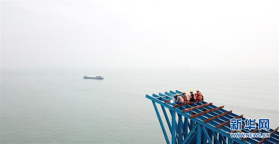 （在習(xí)近平新時(shí)代中國(guó)特色社會(huì)主義思想指引下&mdash;&mdash;新時(shí)代新作為新篇章&middot;習(xí)近平總書(shū)記關(guān)切事&middot;圖文互動(dòng)）（2）新機(jī)遇、新引擎&mdash;&mdash;重大工程重大項(xiàng)目建設(shè)新動(dòng)向觀察