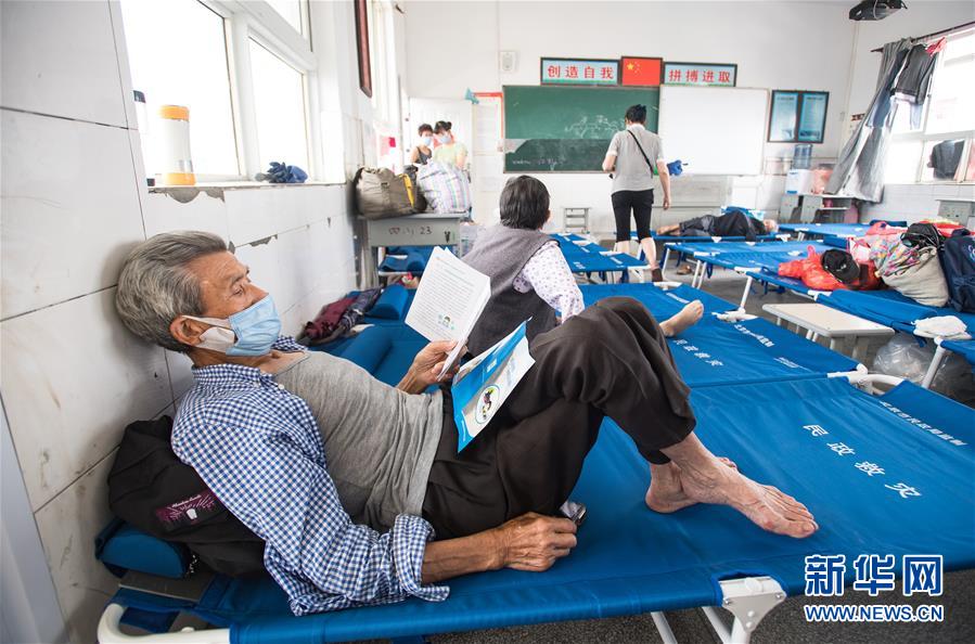 （在習近平新時代中國特色社會主義思想指引下&mdash;&mdash;新時代新作為新篇章&middot;習近平總書記關切事&middot;圖文互動）（5）戰疫魔,斗洪魔&mdash;&mdash;湖北全力應對防疫、防汛疊加&ldquo;雙考&rdquo;