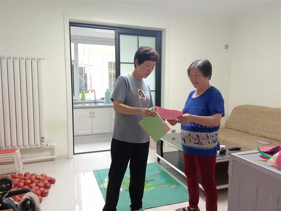 （在習近平新時代中國特色社會主義思想指引下&mdash;&mdash;新時代新作為新篇章&middot;習近平總書記關切事&middot;圖文互動）（3）讓&ldquo;舌尖上的節約&rdquo;成為習慣&mdash;&mdash;全社會營造浪費可恥、節約為榮的氛圍掃描