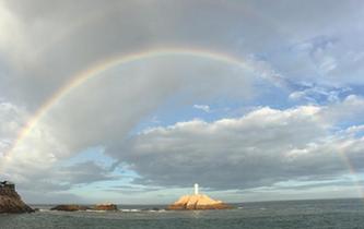 浙江舟山東極島現&ldquo;雙彩虹&rdquo;美景