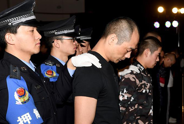 陜西省西安市新城區人民法院依法對韓某某等8人非法高利放貸、暴力討債涉黑一案公開宣判