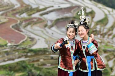 月亮山女孩與她的&ldquo;網格扶貧&rdquo;