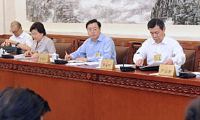 全國人大常委會分組審議特種設備安全法草案等