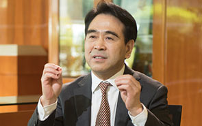 【第二十三期】沈仁康：把&ldquo;服務(wù)民企&rdquo;融入基因，在&ldquo;破解痛點(diǎn)&rdquo;中共生共贏