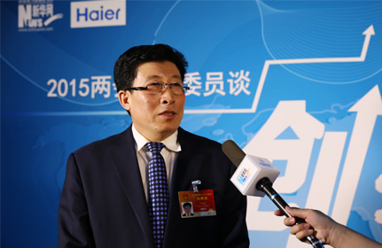 &ldquo;面對(duì)這種新型的、農(nóng)業(yè)轉(zhuǎn)型的項(xiàng)目，政府各級(jí)部門也都在研究怎么落實(shí)，還有很多細(xì)節(jié)上的問(wèn)題。&rdquo;