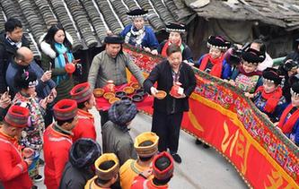 新起點(diǎn)，書(shū)寫新時(shí)代的新答卷&mdash;&mdash;從2018年全國(guó)兩會(huì)看決勝全面建成小康社會(huì)