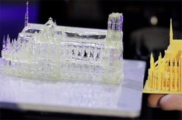 高效！精準(zhǔn)！現(xiàn)場(chǎng)體驗(yàn)超高速光固化3D打印機(jī)