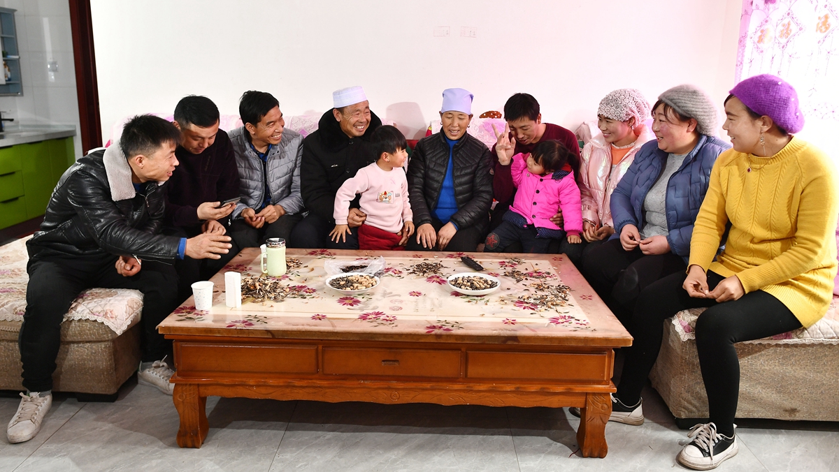 搬出大山心敞亮&mdash;&mdash;西海固農民老馬的搬遷脫貧路