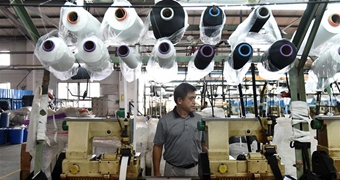 人民日?qǐng)?bào)評(píng)論員：歷史不能選擇，現(xiàn)在可以把握，未來(lái)可以開(kāi)創(chuàng)