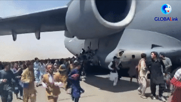 全球連線丨慘?。】Σ紶枡C場現場