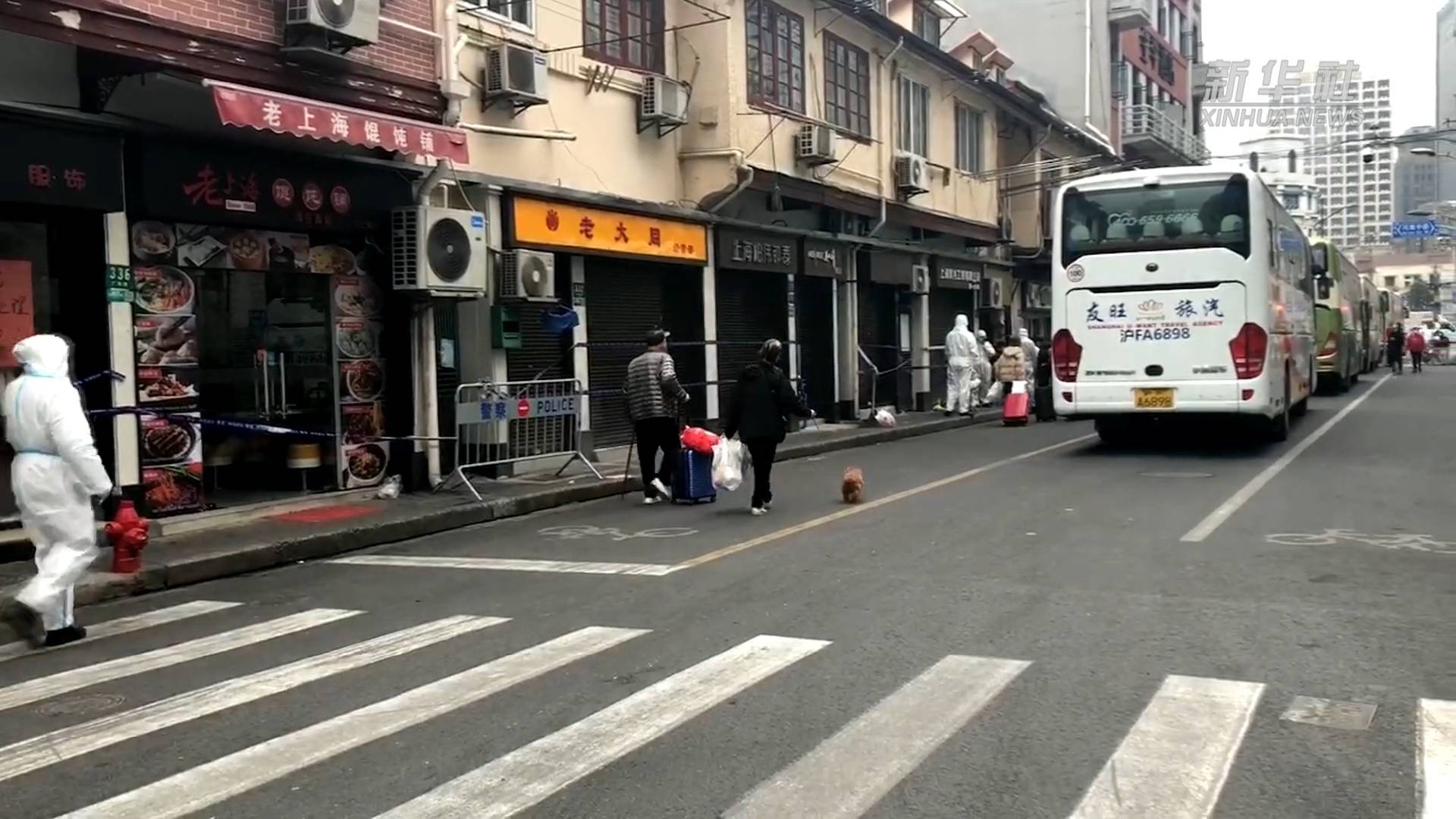 居民隔離可以帶寵物了，暖心！