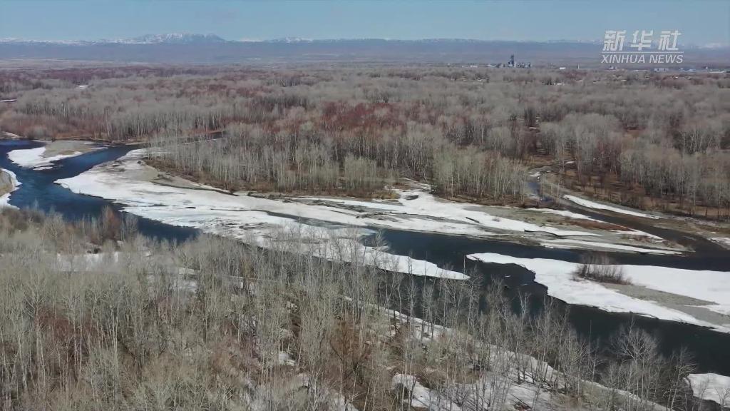 打卡紅色足跡｜打開(kāi)手機(jī)地圖，最西北那條線(xiàn)他倆守了33年