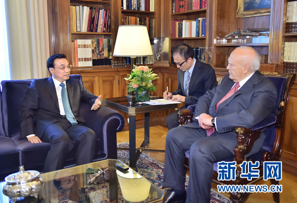 6月20日，國務院總理李克強在雅典總統(tǒng)府會見希臘總統(tǒng)帕普利亞斯。 新華社記者 李濤 攝