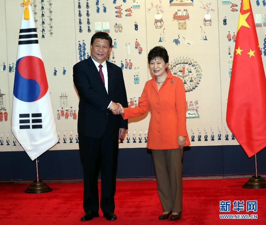 7月3日，國家主席習近平在首爾同韓國總統(tǒng)樸槿惠舉行會談。新華社記者 蘭紅光 攝