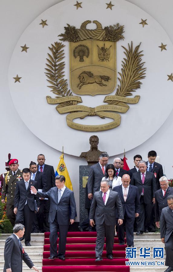 當?shù)貢r間7月21日，國家主席習近平在加拉加斯會見委內瑞拉全國代表大會主席卡韋略。 新華社記者 王曄 攝