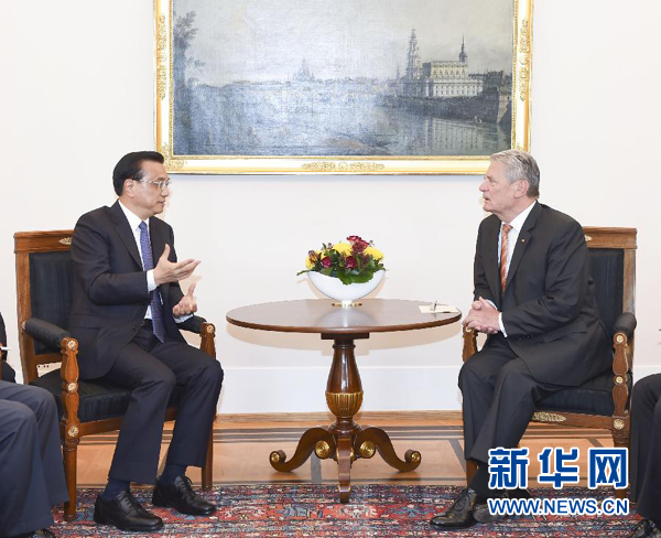 10月10日，國務(wù)院總理李克強(qiáng)在柏林會見德國總統(tǒng)高克。 新華社記者 李學(xué)仁 攝