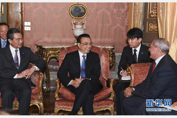 10月15日，中國(guó)國(guó)務(wù)院總理李克強(qiáng)在羅馬會(huì)見(jiàn)意大利參議長(zhǎng)格拉索。 新華社記者謝環(huán)馳攝 