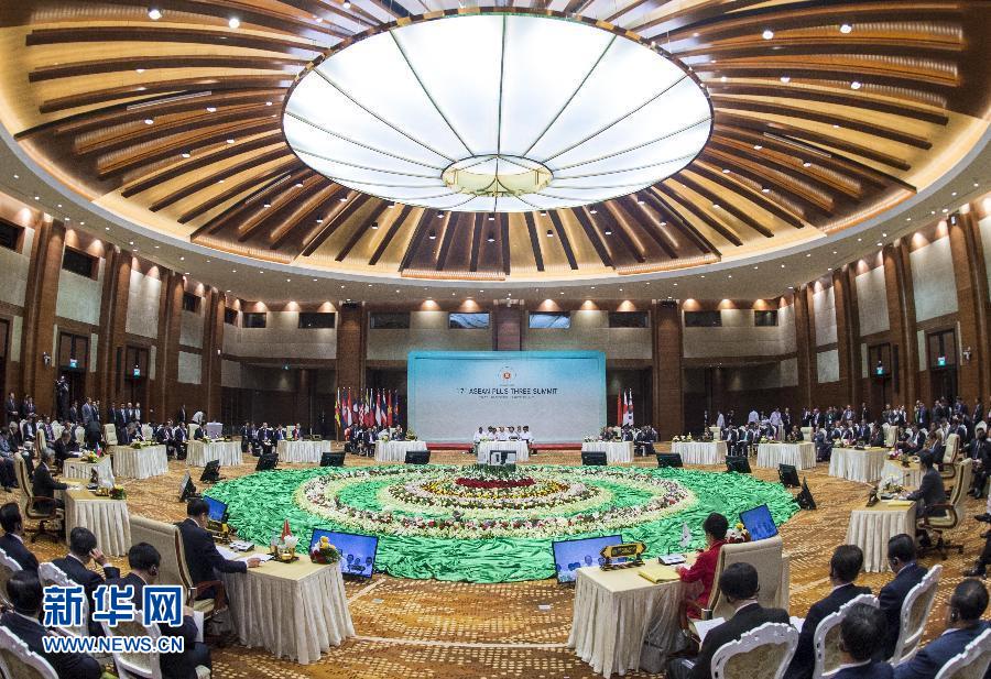 11月13日，中國國務院總理李克強在緬甸首都內比都出席第17次東盟與中日韓（10+3）領導人會議。 新華社記者 王曄 攝