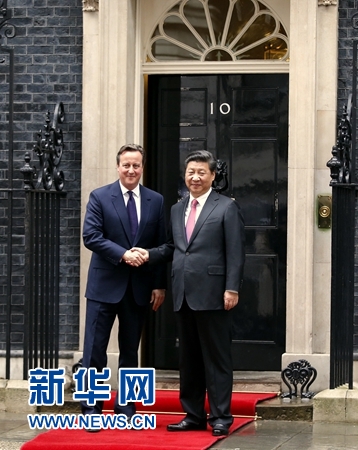10月21日，國家主席習(xí)近平在倫敦唐寧街首相府同英國首相卡梅倫舉行會(huì)談。 新華社記者 鞠鵬 攝 
