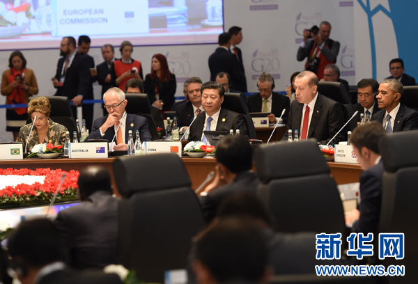 11月15日,國(guó)家主席習(xí)近平在土耳其安塔利亞出席二十國(guó)集團(tuán)領(lǐng)導(dǎo)人第十次峰會(huì)第一階段會(huì)議。 新華社記者李學(xué)仁攝 11月15日,國(guó)家主席習(xí)近平在土耳其安塔利亞出席二十國(guó)集團(tuán)領(lǐng)導(dǎo)人第十次峰會(huì)第一階段會(huì)議。 新華社記者李學(xué)仁攝