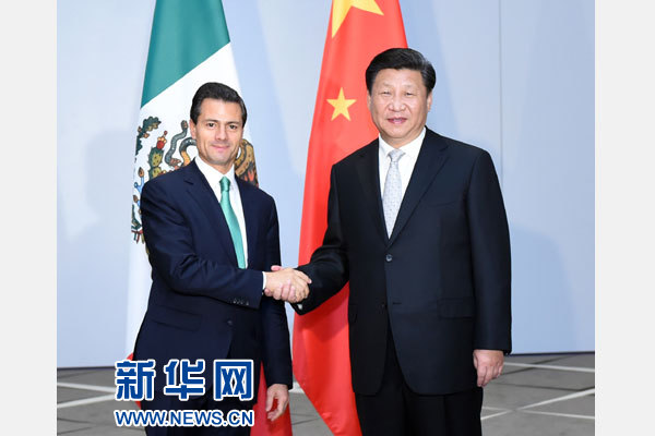 11月16日,國(guó)家主席習(xí)近平在土耳其安塔利亞會(huì)見墨西哥總統(tǒng)培尼亞。 新華社記者張鐸攝 11月16日,國(guó)家主席習(xí)近平在土耳其安塔利亞會(huì)見墨西哥總統(tǒng)培尼亞。 新華社記者張鐸攝