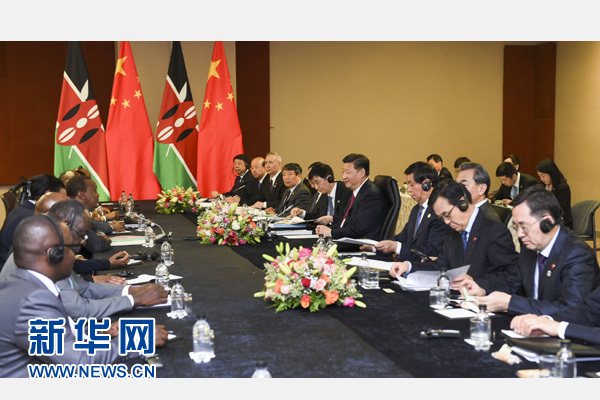 12月3日，國家主席習近平在約翰內斯堡會見肯尼亞總統肯雅塔。新華社記者 謝環馳 攝